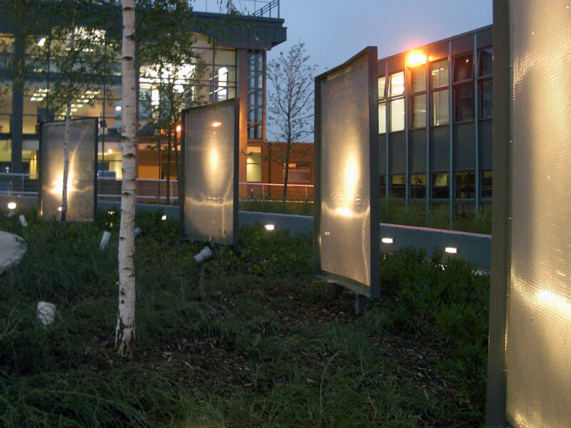 Podświetlane ekrany prywatności wykonane z metalowej siatki drucianej